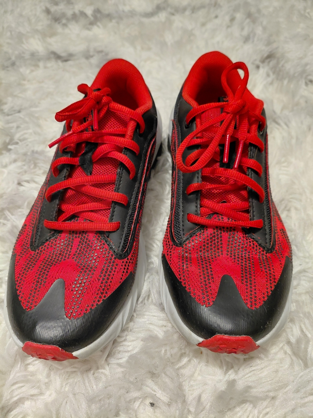 Under Armour Red and Black Scramjet Kids Sneakers - Picture 4 of 11